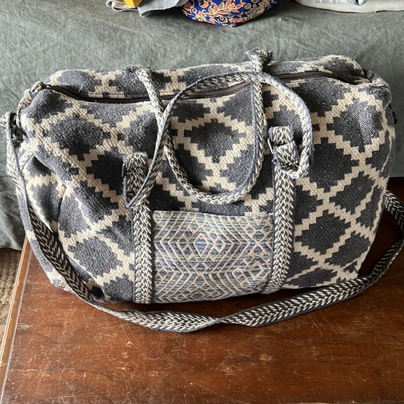 Weekender Bag - Picture 3 of 5